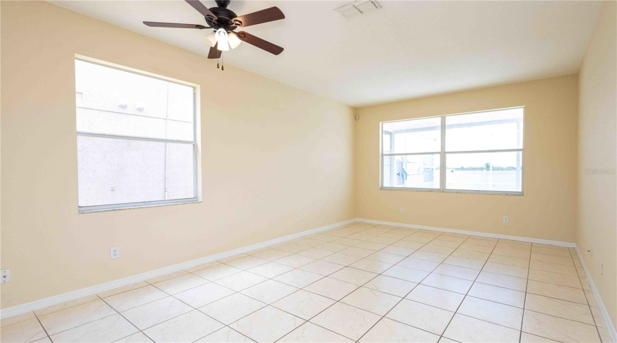 DAVENPORT, Florida 33897, 5 Bedrooms Bedrooms, ,3 BathroomsBathrooms,Residential,For Sale,BLACKHEATH,MFRO6300809