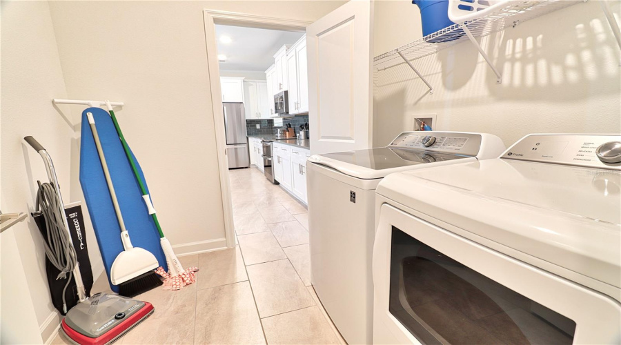 KISSIMMEE, Florida 34746, 5 Bedrooms Bedrooms, ,5 BathroomsBathrooms,Residential,For Sale,PETITION,0,MFRO6318882