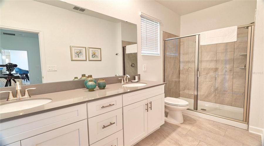 KISSIMMEE, Florida 34746, 5 Bedrooms Bedrooms, ,5 BathroomsBathrooms,Residential,For Sale,PETITION,0,MFRO6318882