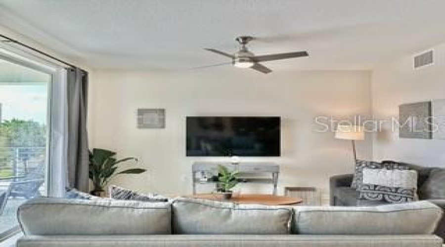 KISSIMMEE, Florida 34746, 2 Bedrooms Bedrooms, ,2 BathroomsBathrooms,Residential,For Sale,CLOCK TOWER,0,MFRTB8396509