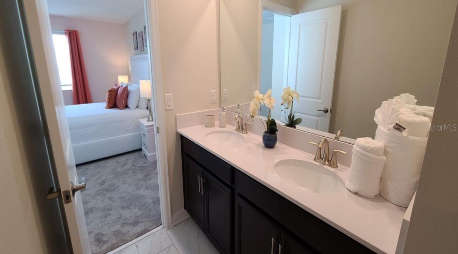 DAVENPORT, Florida 33896, 7 Bedrooms Bedrooms, ,5 BathroomsBathrooms,Residential,For Sale,CHALLENGE,0,MFRO6319610