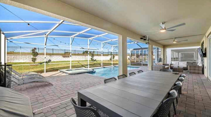 DAVENPORT, Florida 33896, 8 Bedrooms Bedrooms, ,5 BathroomsBathrooms,Residential,For Sale,SOMMERSET HILLS,MFRS5129299