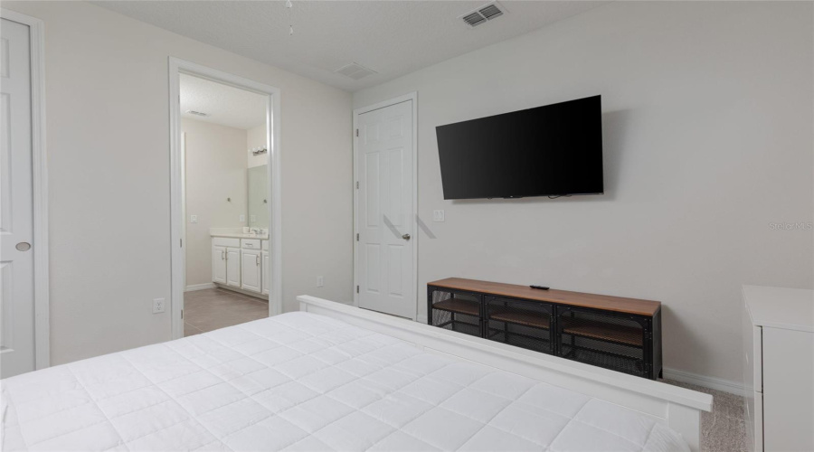 KISSIMMEE, Florida 34747, 5 Bedrooms Bedrooms, ,4 BathroomsBathrooms,Residential,For Sale,CARIBBEAN VIEW,0,MFRO6319663