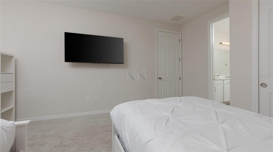 KISSIMMEE, Florida 34747, 5 Bedrooms Bedrooms, ,4 BathroomsBathrooms,Residential,For Sale,CARIBBEAN VIEW,0,MFRO6319663