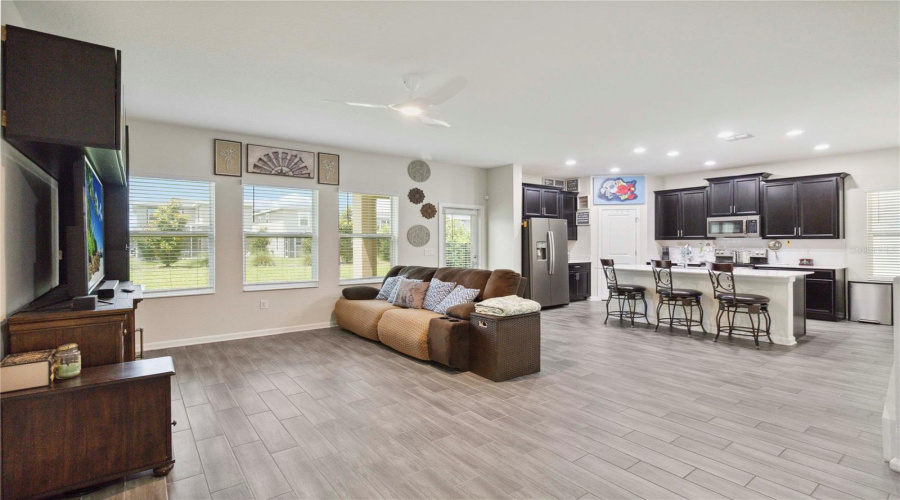 DAVENPORT, Florida 33896, 3 Bedrooms Bedrooms, ,2 BathroomsBathrooms,Residential,For Sale,FLUFFY LIE,0,MFRO6315991