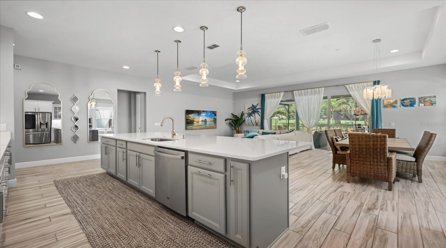 KISSIMMEE, Florida 34747, 3 Bedrooms Bedrooms, ,2 BathroomsBathrooms,Residential,For Sale,FOUR SEASONS,0,MFRO6316873