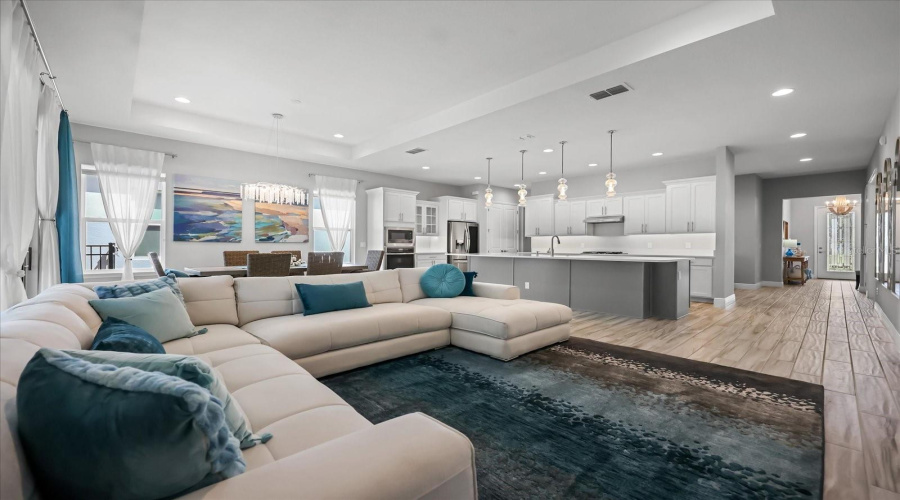 KISSIMMEE, Florida 34747, 3 Bedrooms Bedrooms, ,2 BathroomsBathrooms,Residential,For Sale,FOUR SEASONS,0,MFRO6316873