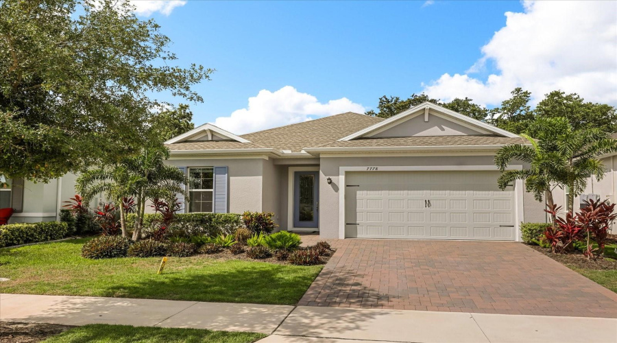 KISSIMMEE, Florida 34747, 3 Bedrooms Bedrooms, ,2 BathroomsBathrooms,Residential,For Sale,FOUR SEASONS,0,MFRO6316873