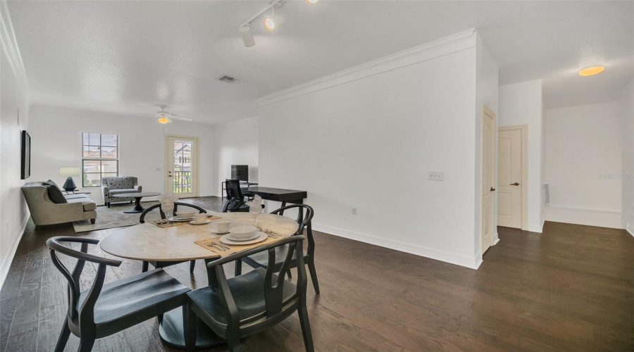 Dining Room (photo taken with staging furniture)