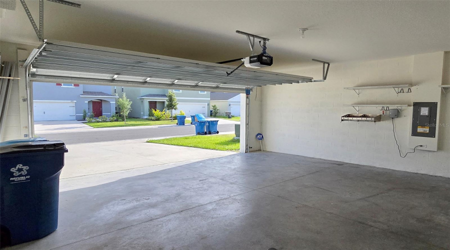 DAVENPORT, Florida 33837, 5 Bedrooms Bedrooms, ,3 BathroomsBathrooms,Residential,For Sale,NUMA FALLS,0,MFRS5128944