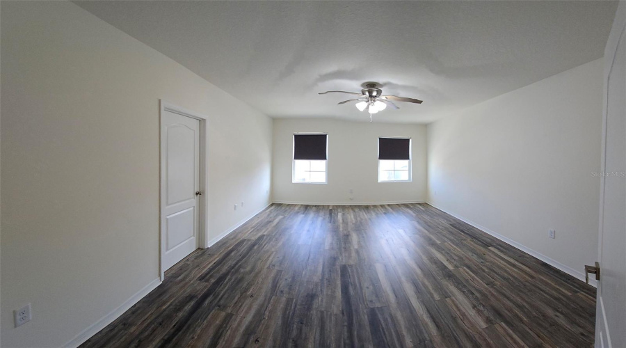 DAVENPORT, Florida 33837, 5 Bedrooms Bedrooms, ,3 BathroomsBathrooms,Residential,For Sale,NUMA FALLS,0,MFRS5128944
