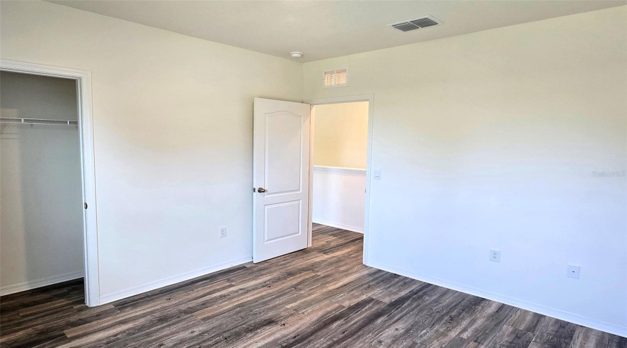 DAVENPORT, Florida 33837, 5 Bedrooms Bedrooms, ,3 BathroomsBathrooms,Residential,For Sale,NUMA FALLS,0,MFRS5128944
