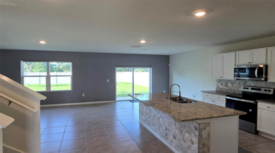 DAVENPORT, Florida 33837, 5 Bedrooms Bedrooms, ,3 BathroomsBathrooms,Residential,For Sale,NUMA FALLS,0,MFRS5128944