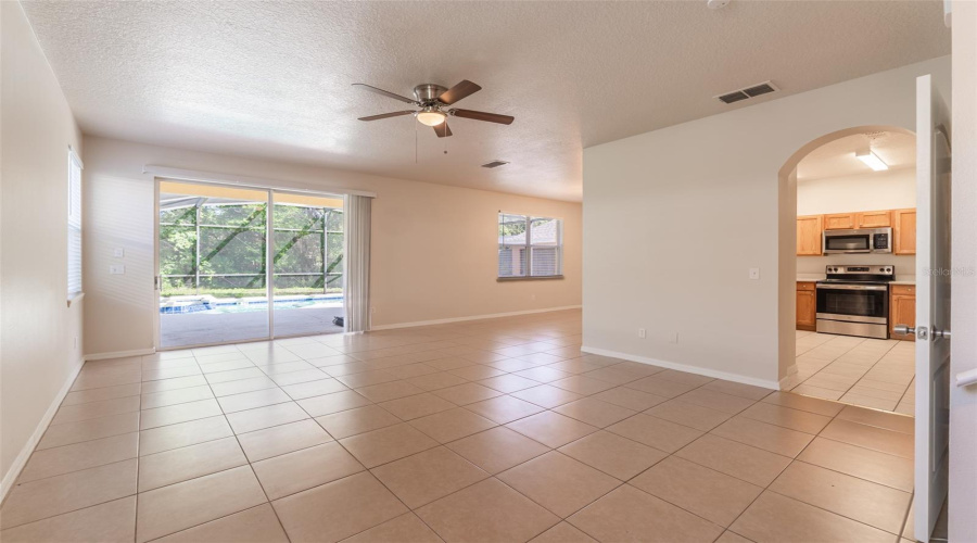 DAVENPORT, Florida 33896, 4 Bedrooms Bedrooms, ,3 BathroomsBathrooms,Residential,For Sale,ROYAL RIDGE,0,MFRO6318030