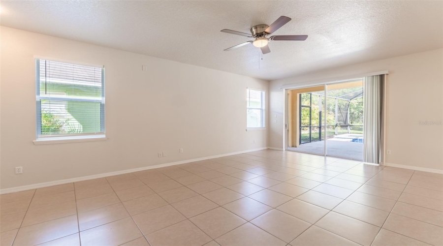 DAVENPORT, Florida 33896, 4 Bedrooms Bedrooms, ,3 BathroomsBathrooms,Residential,For Sale,ROYAL RIDGE,0,MFRO6318030