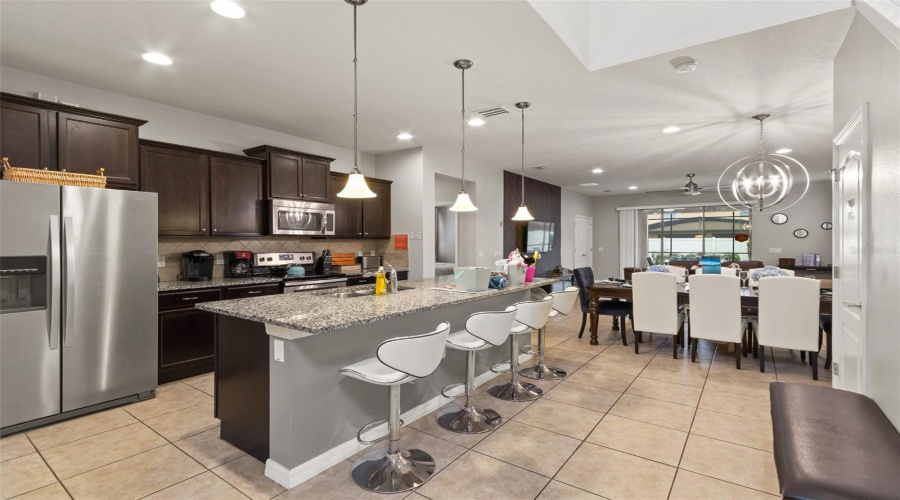 KISSIMMEE, Florida 34747, 6 Bedrooms Bedrooms, ,4 BathroomsBathrooms,Residential,For Sale,MOROCCO,0,MFRO6318345