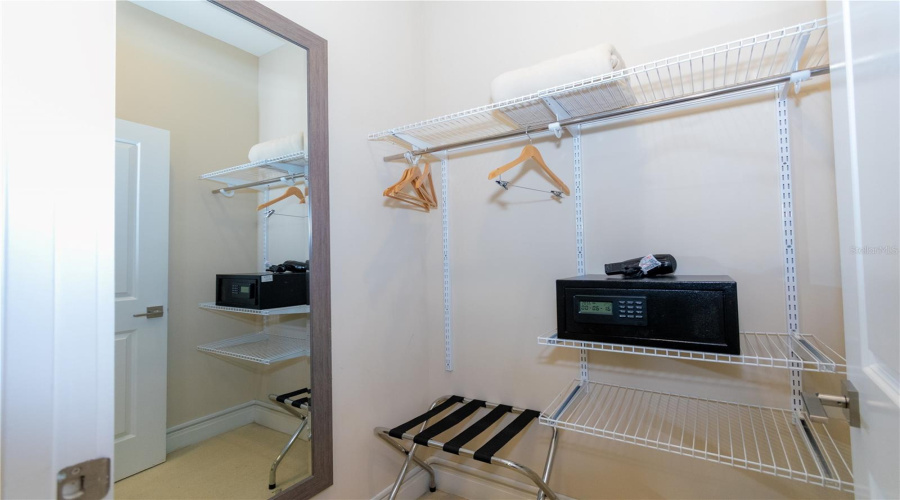KISSIMMEE, Florida 34747, 4 Bedrooms Bedrooms, ,4 BathroomsBathrooms,Residential,For Sale,RECIFE,0,MFRS5129226