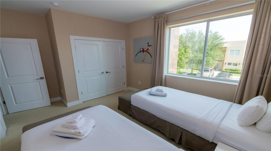KISSIMMEE, Florida 34747, 4 Bedrooms Bedrooms, ,4 BathroomsBathrooms,Residential,For Sale,RECIFE,0,MFRS5129226