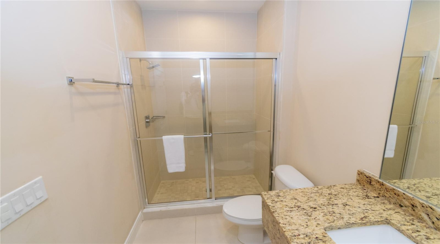KISSIMMEE, Florida 34747, 4 Bedrooms Bedrooms, ,4 BathroomsBathrooms,Residential,For Sale,RECIFE,0,MFRS5129226