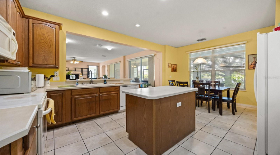 KISSIMMEE, Florida 34746, 5 Bedrooms Bedrooms, ,4 BathroomsBathrooms,Residential,For Sale,CHAPALA,0,MFRO6319320
