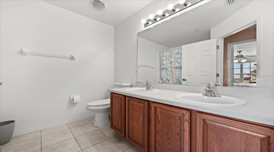 KISSIMMEE, Florida 34746, 5 Bedrooms Bedrooms, ,4 BathroomsBathrooms,Residential,For Sale,CHAPALA,0,MFRO6319320