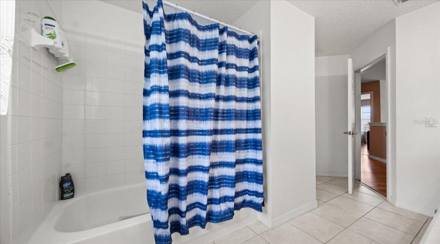 KISSIMMEE, Florida 34746, 5 Bedrooms Bedrooms, ,4 BathroomsBathrooms,Residential,For Sale,CHAPALA,0,MFRO6319320