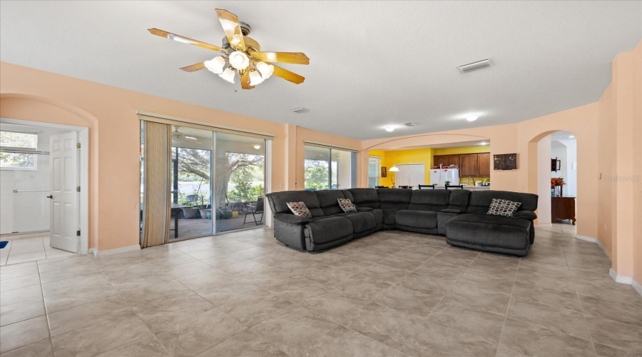 KISSIMMEE, Florida 34746, 5 Bedrooms Bedrooms, ,4 BathroomsBathrooms,Residential,For Sale,CHAPALA,0,MFRO6319320