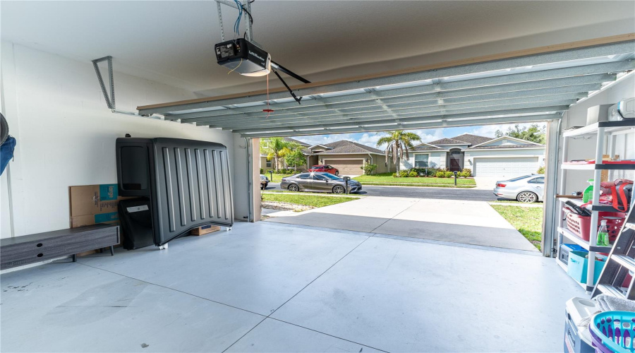 DAVENPORT, Florida 33837, 4 Bedrooms Bedrooms, ,3 BathroomsBathrooms,Residential,For Sale,CORTLAND,0,MFRS5129298