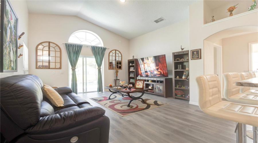 KISSIMMEE, Florida 34746, 4 Bedrooms Bedrooms, ,3 BathroomsBathrooms,Residential,For Sale,PREY,0,MFRS5129344