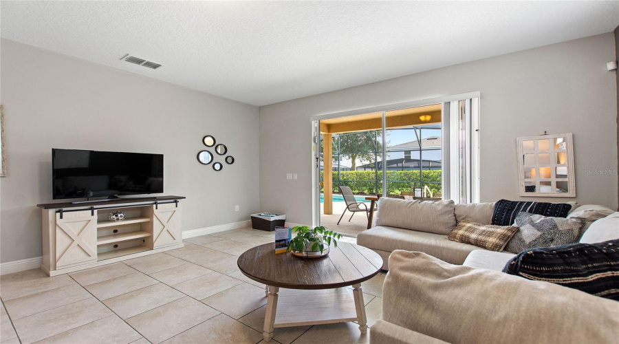 DAVENPORT, Florida 33837, 5 Bedrooms Bedrooms, ,4 BathroomsBathrooms,Residential,For Sale,OAKBOURNE,0,MFRO6320066