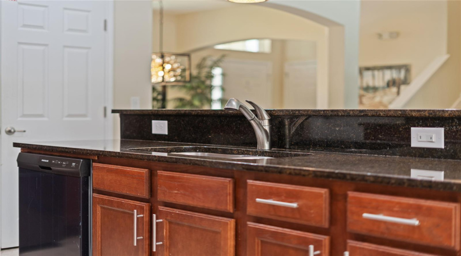 DAVENPORT, Florida 33837, 5 Bedrooms Bedrooms, ,4 BathroomsBathrooms,Residential,For Sale,YELLOW SNAPDRAGON,0,MFRS5129385