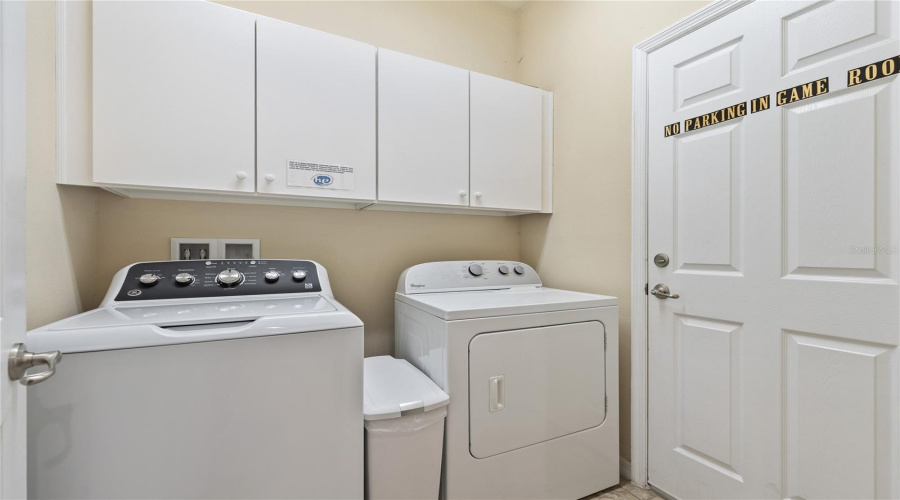 DAVENPORT, Florida 33837, 5 Bedrooms Bedrooms, ,4 BathroomsBathrooms,Residential,For Sale,YELLOW SNAPDRAGON,0,MFRS5129385