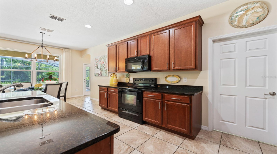 DAVENPORT, Florida 33837, 5 Bedrooms Bedrooms, ,4 BathroomsBathrooms,Residential,For Sale,YELLOW SNAPDRAGON,0,MFRS5129385