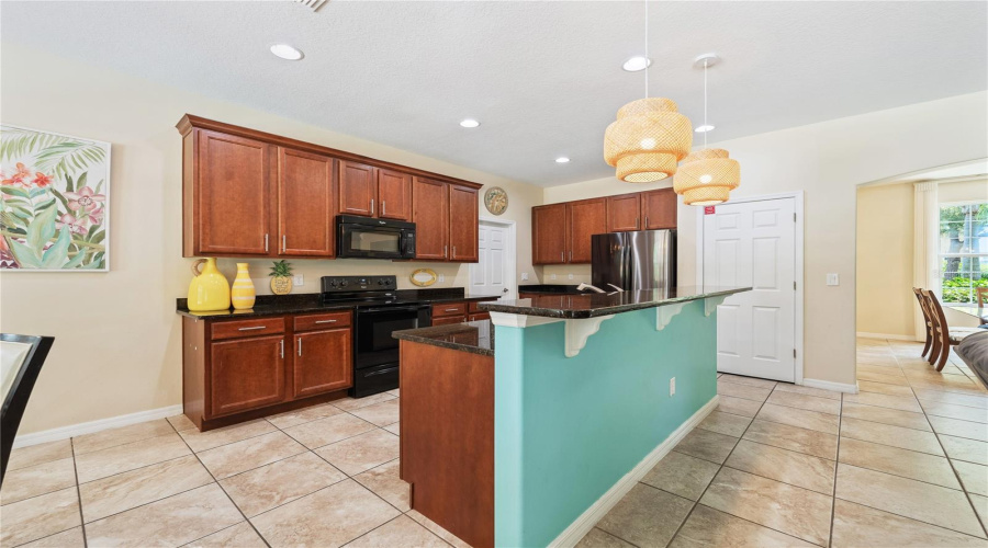 DAVENPORT, Florida 33837, 5 Bedrooms Bedrooms, ,4 BathroomsBathrooms,Residential,For Sale,YELLOW SNAPDRAGON,0,MFRS5129385
