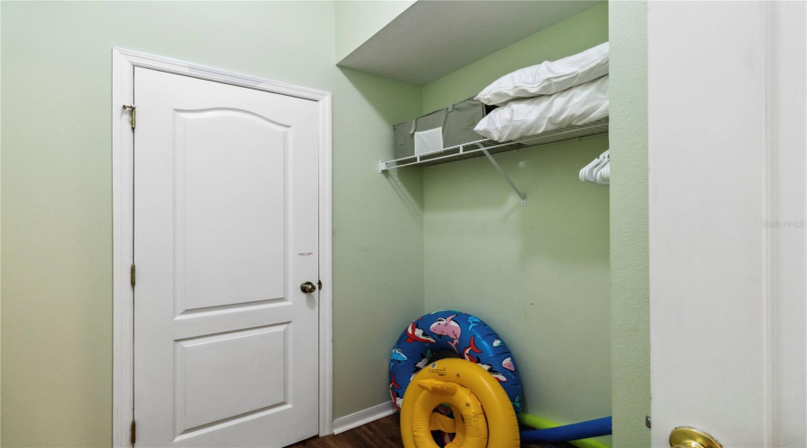 DAVENPORT, Florida 33896, 5 Bedrooms Bedrooms, ,3 BathroomsBathrooms,Residential,For Sale,SCRUB JAY,0,MFRO6319295