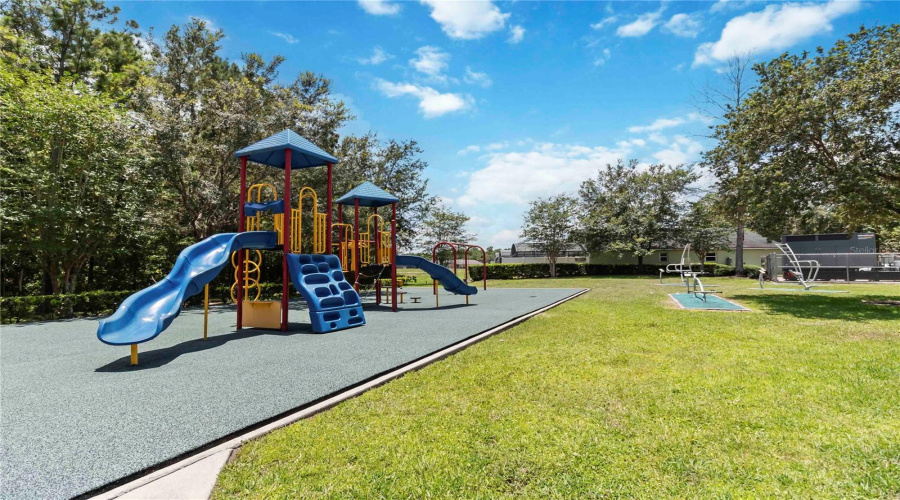 DAVENPORT, Florida 33896, 5 Bedrooms Bedrooms, ,3 BathroomsBathrooms,Residential,For Sale,SCRUB JAY,0,MFRO6319295