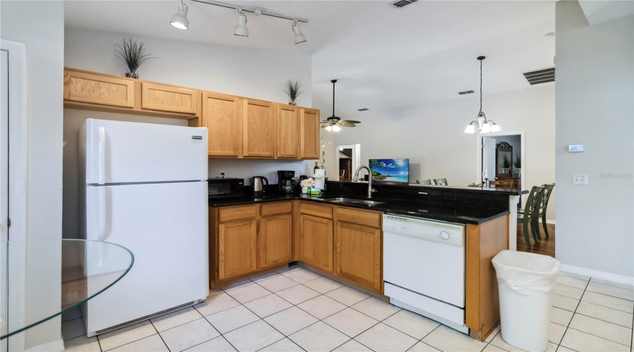 DAVENPORT, Florida 33896, 5 Bedrooms Bedrooms, ,3 BathroomsBathrooms,Residential,For Sale,SCRUB JAY,0,MFRO6319295