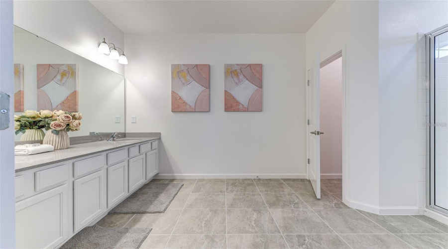 KISSIMMEE, Florida 34746, 9 Bedrooms Bedrooms, ,7 BathroomsBathrooms,Residential,For Sale,SHANTI,0,MFRO6318231