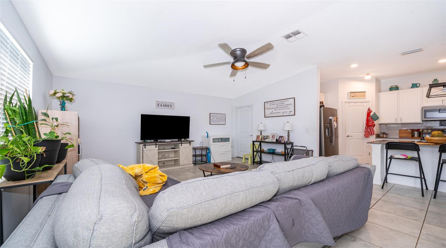 KISSIMMEE, Florida 34746, 3 Bedrooms Bedrooms, ,2 BathroomsBathrooms,Residential,For Sale,CRICKET CRADLE,0,MFRS5129396