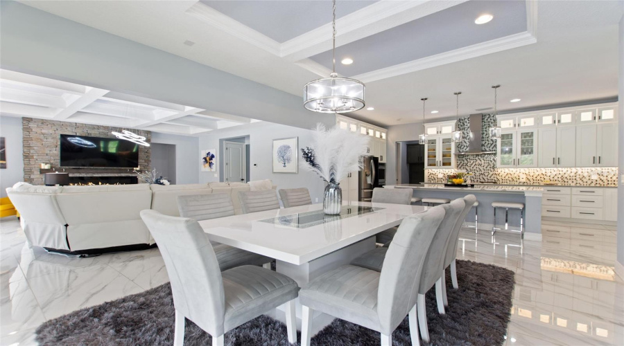 DAVENPORT, Florida 33897, 6 Bedrooms Bedrooms, ,4 BathroomsBathrooms,Residential,For Sale,HIDDEN PALMS,0,MFRG5098573