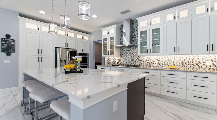 DAVENPORT, Florida 33897, 6 Bedrooms Bedrooms, ,4 BathroomsBathrooms,Residential,For Sale,HIDDEN PALMS,0,MFRG5098573