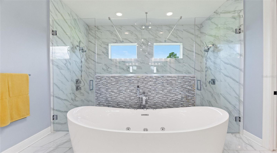 DAVENPORT, Florida 33897, 6 Bedrooms Bedrooms, ,4 BathroomsBathrooms,Residential,For Sale,HIDDEN PALMS,0,MFRG5098573