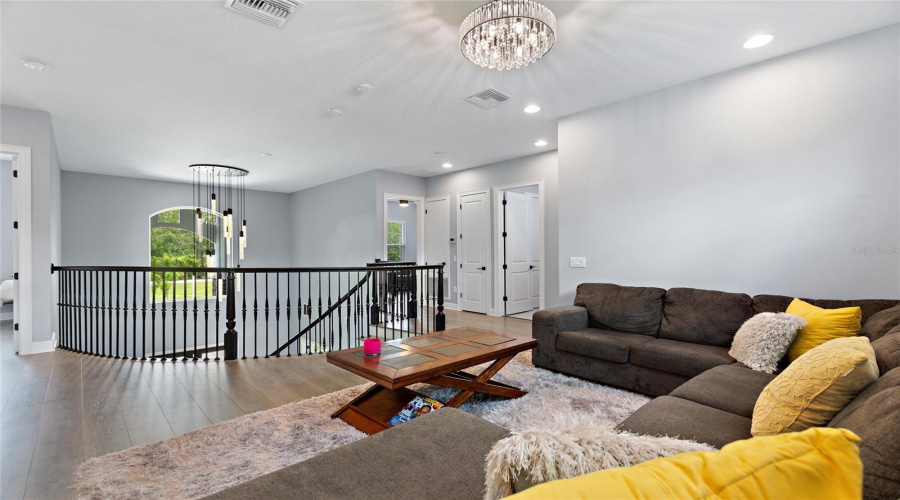 DAVENPORT, Florida 33897, 6 Bedrooms Bedrooms, ,4 BathroomsBathrooms,Residential,For Sale,HIDDEN PALMS,0,MFRG5098573