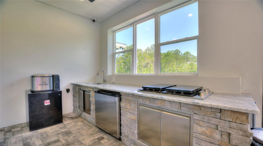DAVENPORT, Florida 33897, 6 Bedrooms Bedrooms, ,4 BathroomsBathrooms,Residential,For Sale,HIDDEN PALMS,0,MFRG5098573