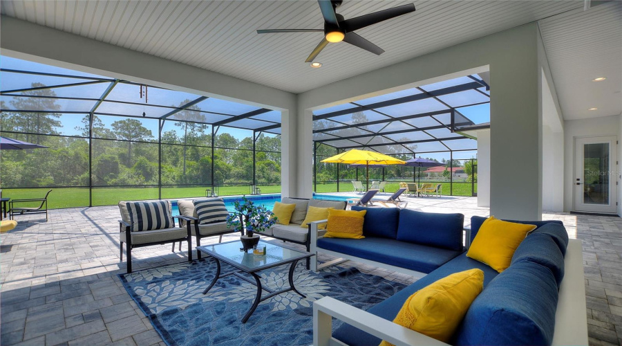 DAVENPORT, Florida 33897, 6 Bedrooms Bedrooms, ,4 BathroomsBathrooms,Residential,For Sale,HIDDEN PALMS,0,MFRG5098573