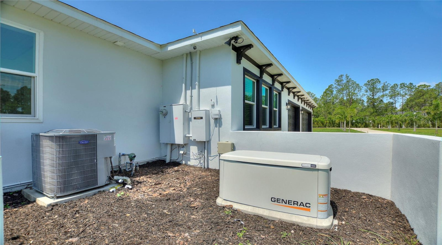 DAVENPORT, Florida 33897, 6 Bedrooms Bedrooms, ,4 BathroomsBathrooms,Residential,For Sale,HIDDEN PALMS,0,MFRG5098573