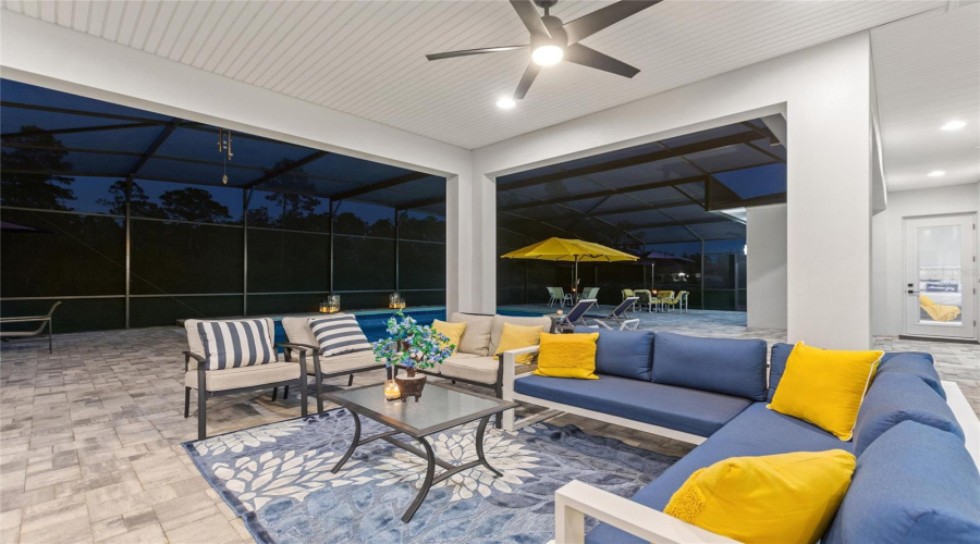DAVENPORT, Florida 33897, 6 Bedrooms Bedrooms, ,4 BathroomsBathrooms,Residential,For Sale,HIDDEN PALMS,0,MFRG5098573