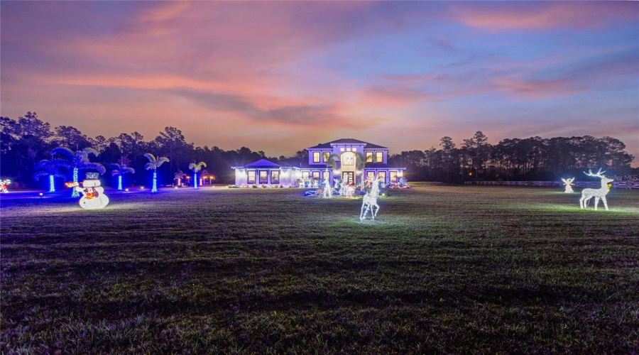 DAVENPORT, Florida 33897, 6 Bedrooms Bedrooms, ,4 BathroomsBathrooms,Residential,For Sale,HIDDEN PALMS,0,MFRG5098573