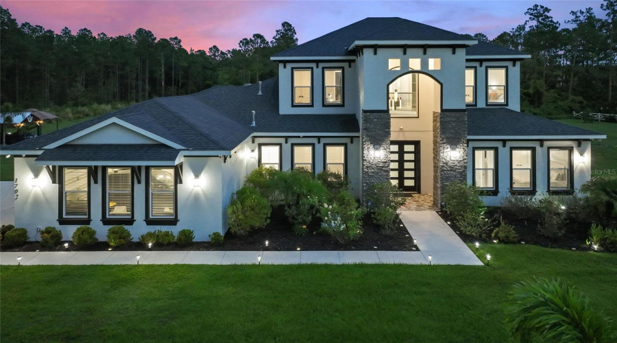 DAVENPORT, Florida 33897, 6 Bedrooms Bedrooms, ,4 BathroomsBathrooms,Residential,For Sale,HIDDEN PALMS,0,MFRG5098573