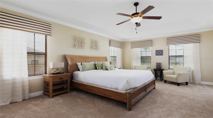 REUNION, Florida 34747, 5 Bedrooms Bedrooms, ,4 BathroomsBathrooms,Residential,For Sale,CASTLE PINES,0,MFRO6319261
